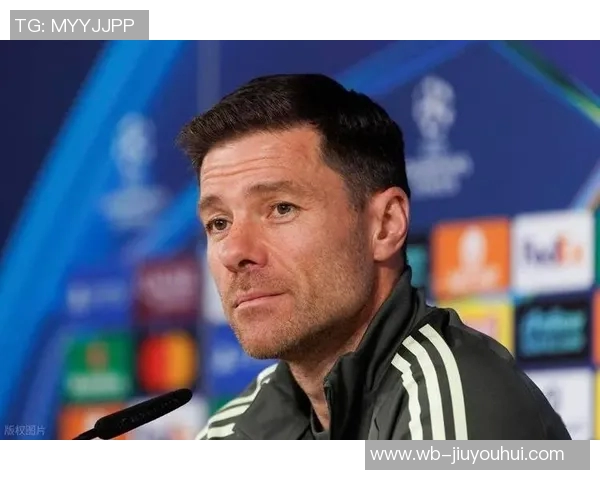 莫伦特斯：皇马应该公开力挺阿隆索；部分球员已脱离球队计划